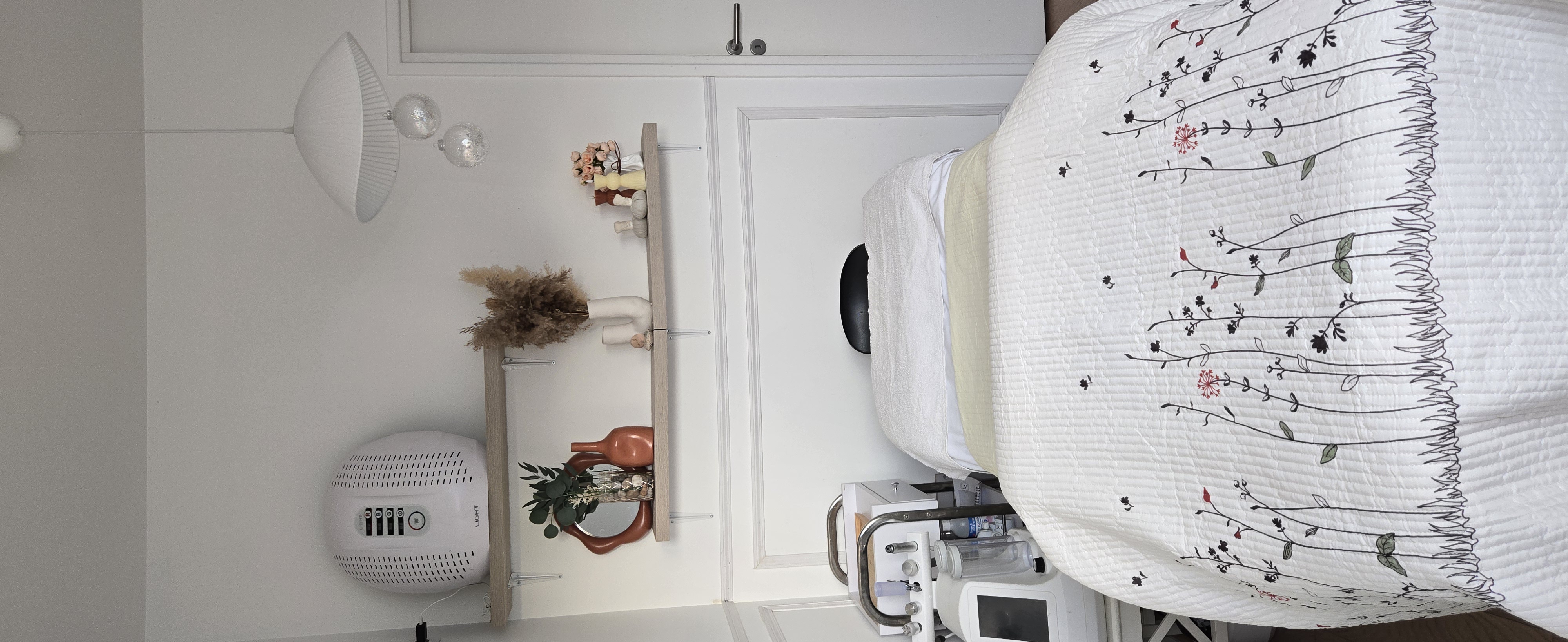 Détail lumière et décoration de l’institut